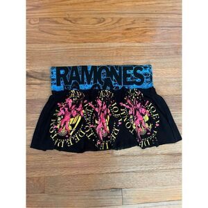 VTG Glamhead Y2K RAMONES punk concert low rise mini skirt Size XL